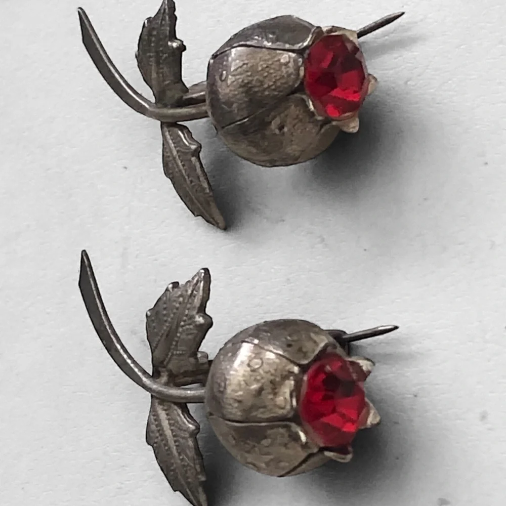 Art Deco C-Clasp Scottish Thistle Brooch Set